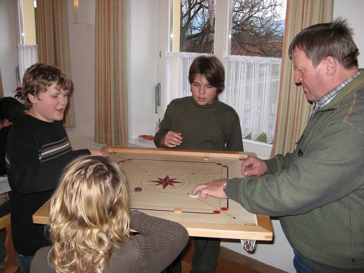 advent_carrom.jpg